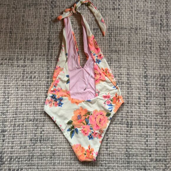 NWOT Maaji Halter Floral One Piece Swimsuit Medium - Picture 5 of 5